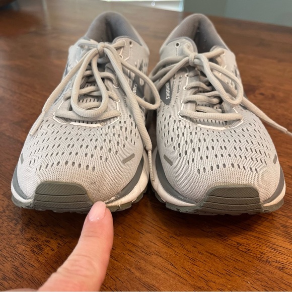 Brooks Light Gray Athletic Shoes ghost 13 size 9 men’s - Picture 5 of 12
